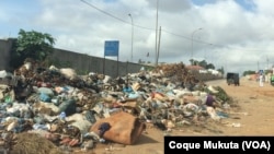 Lixo na Sétima Avenida do Cazenga, Luanda 