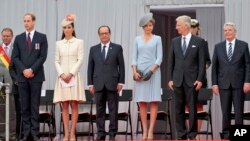 Pejabat-pejabat Eropa mengenang tentara yang gugur pada awal Perang Dunia I di kota Liege, Belgia (4/8).