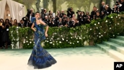 Zendaya asiste a la gala benéfica del Costume Institute del Museo Metropolitano de Arte que celebra la inauguración de la exposición "Bellas durmientes: Reawakening Fashion" el lunes 6 de mayo de 2024 en Nueva York.