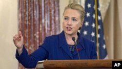 La secretaria de Estado Hillary Clinton buscaba conversaciones directas sobre el armamento de Irán.