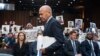 El director ejecutivo de Boeing, Dave Calhoun, llega para testificar ante el Senado de EEUU para responder a los legisladores sobre los problemas en el fabricante de aviones con un Boeing 737 Max . Washington, martes 18 de junio de 2024.