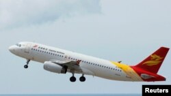 中國航空空中巴士正於海南機場。