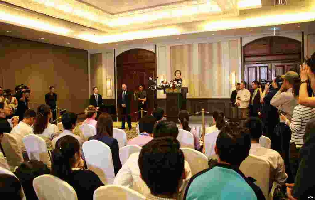 မြန်မာနိုင်ငံဆိုင်ရာ ကုလသမဂ္ဂ လူ့အခွင့်အရေးအထူးကိုယ်စားလှယ် Dr.Yanghee Lee သတင်းစာရှင်းလင်းပွဲ