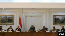 Dalam sidang kabinet paripurna di Jakarta (11/7) Presiden Yudhoyono mengecam keras serangan militer Israel ke Jalur Gaza dan menyatakan akan mengirim bantuan dana untuk Palestina. 