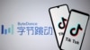 Chinese Migrants Use Social Media Tips on Trek to US-Mexico Border 