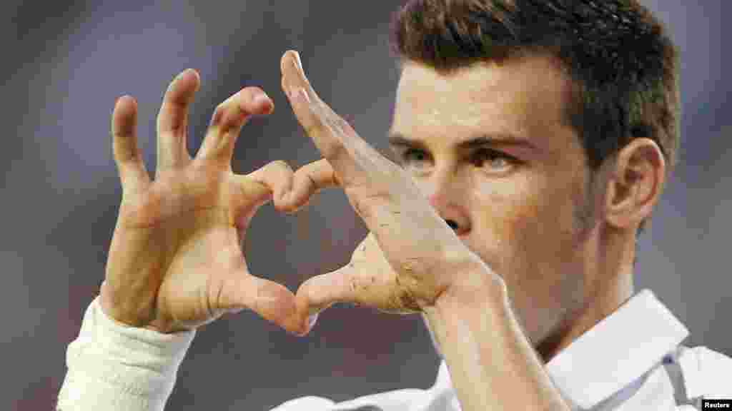 Beyl Garet, 24,5 million yevro