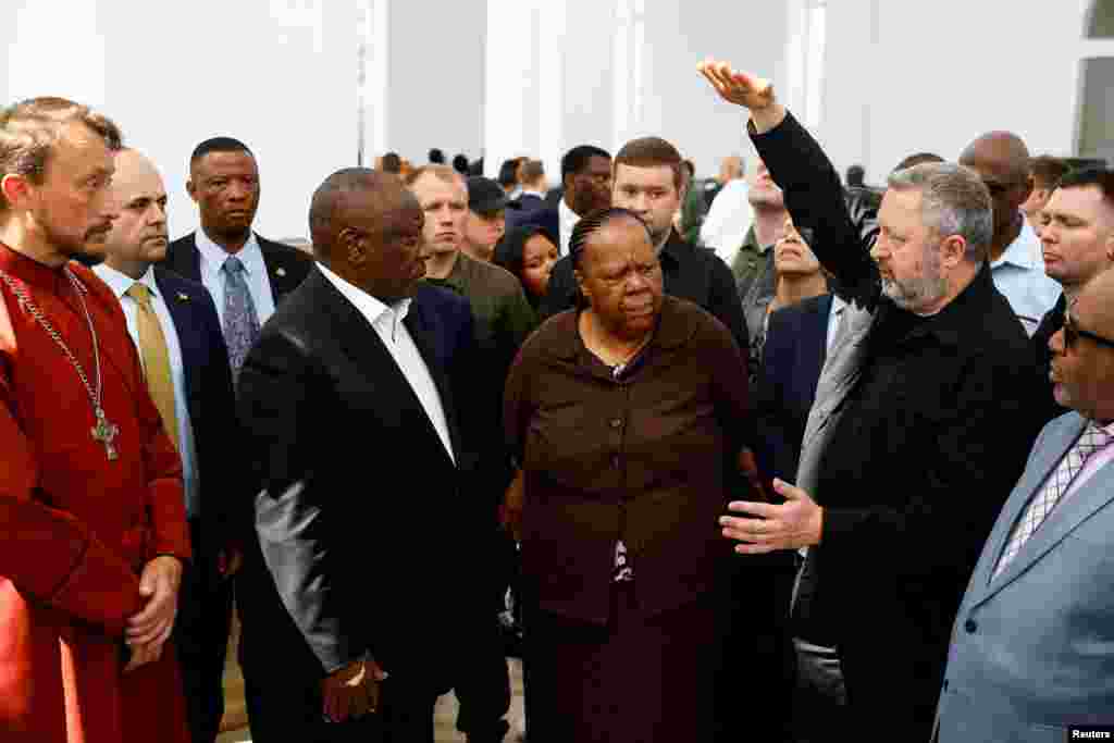 Mwendesha mashtaka wa Ukraine Andriy Kostin awaeleza viongozi wa nchi za Afrika kuhusu kilichotokea mjini Busha mnamo siku za mwanzo za uvamizi wa Rashia Ukraine.