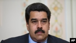 “Hay que prepararnos en todos los escenarios y ganar en todos con la paz”, dijo Maduro