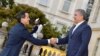 El presidente de Colombia, Iván Duque, (der) solo reconoce a Juan Guaidó (izq) como jefe de estado de Venezuela. 