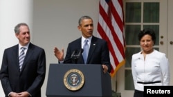 U.S. President Barack Obama announces Penny Pritzker (R) as his new nominee for the U.S. Secretary of Commerce and Michael Froman (L) as his nominee for U.S. Trade Representative while in the Rose Garden at the White House in Washington, May 2, 2013. 