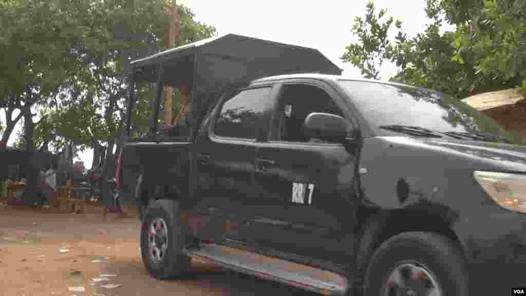 Jami'an Tsaro Na Kewaya Sabon Sansanin 'Yan Gudun Hirar Kuchogoro A Abuja Najeriya. 