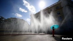 Los récords cayeron también en varios países del norte de Europa: 42,6 °C en Alemania, 40,6 °C en Bélgica y 40,4 °C en Holanda.
