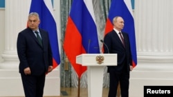 Прем'єр-міністр Угорщини Віктор Орбан і президент Росії Володимир Путін на пресконференції після зустрічі в Москві, 5 липня 2024 р. (Фото: REUTERS/Євгенія Новоженіна)