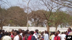 Jovens prometem novas manifestações em Luanda