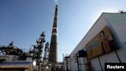 Venezuela ha sido acusada por el Tesoro de EE.UU. en distintas ocasiones de ayudar con sus refinerías a Irán y su objetivo de desarrollar un programa nuclear.