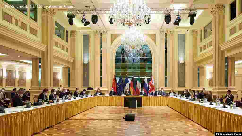 هیاتهای ایران، به همراه سایر اعضای برجام شامل روسیه، چین، بریتانیا، فرانسه و آلمان در وین دیدار کردند.