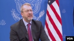 El gobierno de Estados Unidos acusó al presidente en disputa de Venezuela, Nicolás Maduro, de narcotráfico. Maduro respondió que se trata de "una infamia" y una "agresión" de Washington.