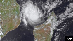Picha hii imetolewa Desemba. 14, 2024 na taasisi ya utafiti ya Cooperative Institute for Research ya chuo kikuu cha Colorado State University, shows kimbunga Chido huko Mayotte, Madagascar na east Msumbiji.