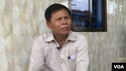 លោក ស៊ុន ធន់ អតីត​មន្រ្តី​គណបក្ស​សង្រ្គោះជាតិ ត្រូវ​បាន​ប៉ូលិស​ចាប់​ខ្លួន​កាល​ពី​ថ្ងៃ​ទី១ ខែមិ​ថុនា ឆ្នាំ​២០២០។ (ស៊ុន ណារិន/VOA)
