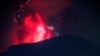 Petir menyambar bersamaan dengan semburan lava dari kawah Gunung Ibu di Halmahera Barat, Maluku Utara, Kamis, 6 Juni 2024. (Foto: Badan Geologi ESDM via AFP)
