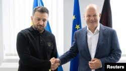 Президент України Володимир Зеленський та канцлер Німеччини Олаф Шольц на зустрічі у Франкфурті 6 вересня 2024 року. Фото: Boris Roessler/via REUTERS