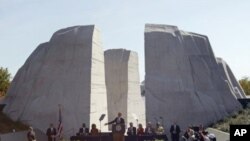 Presidente Barack Obama fala na cerimonia de inauguração oficial do monumento a Martin Luther King