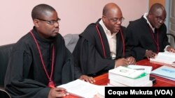 Nesta imagem de arquivo, advogados angolanos,no Tribunal Provincial do Huambo. 