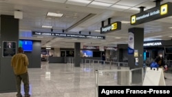 La zone des arrivées de l'aéroport international de Washington Dulles à Dulles, en Virginie, le 19 novembre 2020.