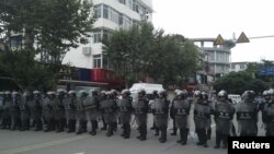 四川什邡地區7月3日警民恃情形