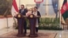 Menteri Luar Negeri Retno Marsudi pada Jumat (15/3) menerima kunjungan Menteri Luar Negeri Salahuddin Rabbani. Keduanya membahas dalam pertemuan berlangsung di Gedung Pancasila, Kementerian Luar Negeri, Jakarta (foto: VOA/Fathiyah Wardah)
