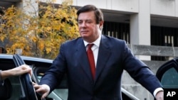 Acuerdo todavía está a la espera de la aprobación de la juez de Distrito, Amy Jackson. Paul Manafort se compromete a no abandonar el país. 