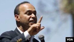 El congresista demócrata Luis Gutiérrez considera que el proyecto que salga de la Cámara de Representantes debe mantener los principios básicos como el acceso a la ciudadanía y la reunificación familiar.