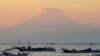 印尼巴厘岛火山迫使更多人撤离