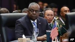 Міністр оборони США Ллойд Остін під час зустрічі країни ASEAN в Індонезії у 2023 році. Фото: Willy Kurniawan/AP