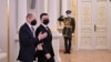 Rusia dice que algunas tropas se retirarán de la frontera con Ucrania