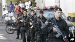 Exército Brasileiro Ocupa Morro do Rio