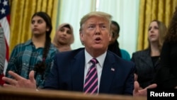 El presidente de Estados Unidos, Donald Trump, ha sido acusado de los delitos de abuso de poder y obstrucción al Congreso. 