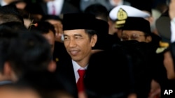 លោក​ Joko Widodo ​បាន​ក្លាយ​ជា​អ្នក​នយោ​បាយ​ដ៏​មាន​ប្រ​ជាប្រីយ៍ភាពនិងក្លាយ​​ជា​ប្រធានាធិបតី​លើក​ទី​៧​របស់​ប្រទេស​ឥណ្ឌូនេស៊ី​។​