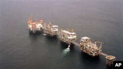 Plataforma petrolífera ao largo de Cabinda