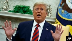 El presidente Donald Trump instó a Zelenskiy a que investigara las actividades del hijo de Biden, Hunter, quien trabajó para una compañía ucraniana de gas.
