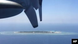 空中俯瞰台湾实际控制的太平岛（2016年2月23日，资料图）