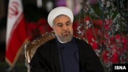 ایران و امریکا هر دو به پابندی به مواد توافقنامۀ هسته یی تاکید دارند.