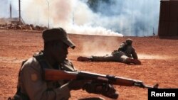 Tentara Mali dalam pelatihan di Koulikoro, Februari 2014.