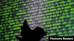 Twitter tomó la extraordinaria medida de silenciar por un momento las cuentas de los usuarios afectados por la violación de seguridad.
