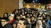 Holiday Shopping Rush Begins in US