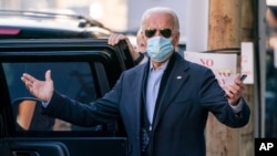 លោក ​Joe Biden​ ដែល​ត្រូវបាន​ព្យាករណ៍​ថា​​នឹង​ក្លាយ​ជា​​ប្រធានាធិបតី​ជាប់​ឆ្នោត​ថ្មី​ ចេញពីមហាស្រព The Queen នៅទីក្រុង Wilmington រដ្ឋ Delaware កាលពីថ្ងៃទី១៨ ខែវិច្ឆិកា ឆ្នាំ២០២០។