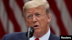 Pemerintahan Presiden Donald Trump digugat oleh 3.500 perusahaan AS (foto: dok). 