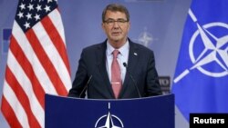 "Rusia debe actuar profesionalmente sobre el cielo de Siria y atenerse a los procedimientos básicos de seguridad", dijo el Secretario de Defensa de EE.UU., Ash Carter.
