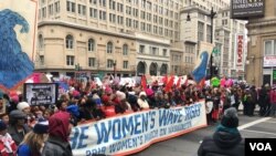 美国女性大游行（2019年1月19日 美国之音任敬杨摄影） 