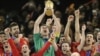 Les gardiens Casillas et Buffon repoussent la vieillesse